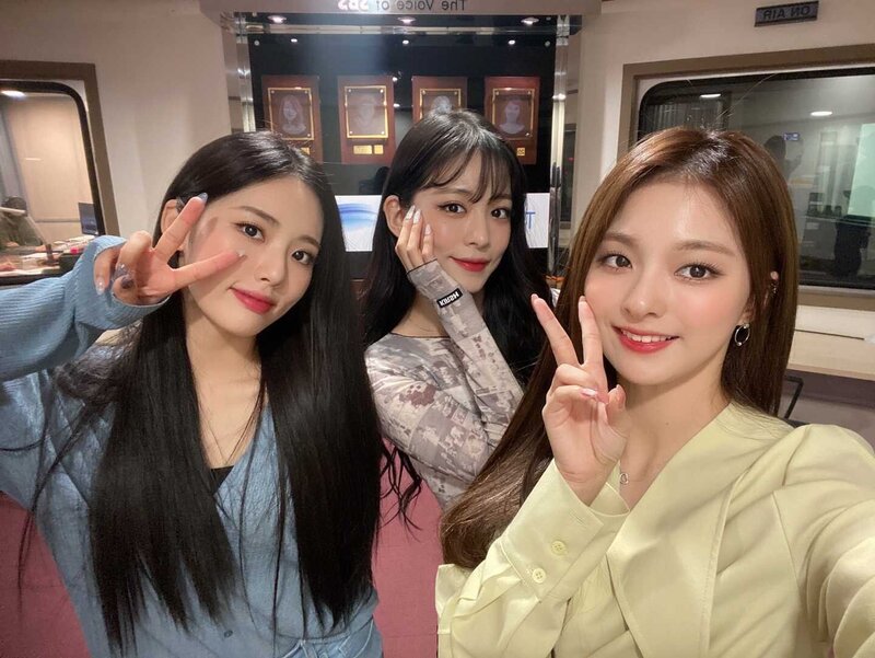 210522 fromis_9 Twitter Update documents 5