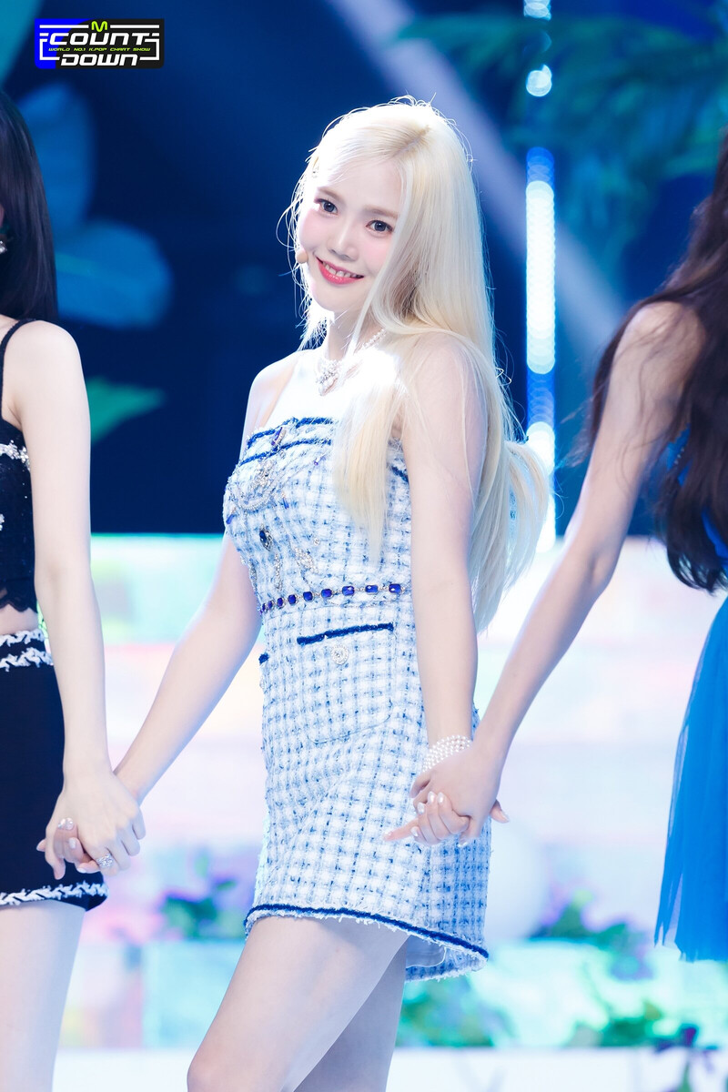 230727 OH MY GIRL Hyojung - 'Summer Comes' at M COUNTDOWN documents 13