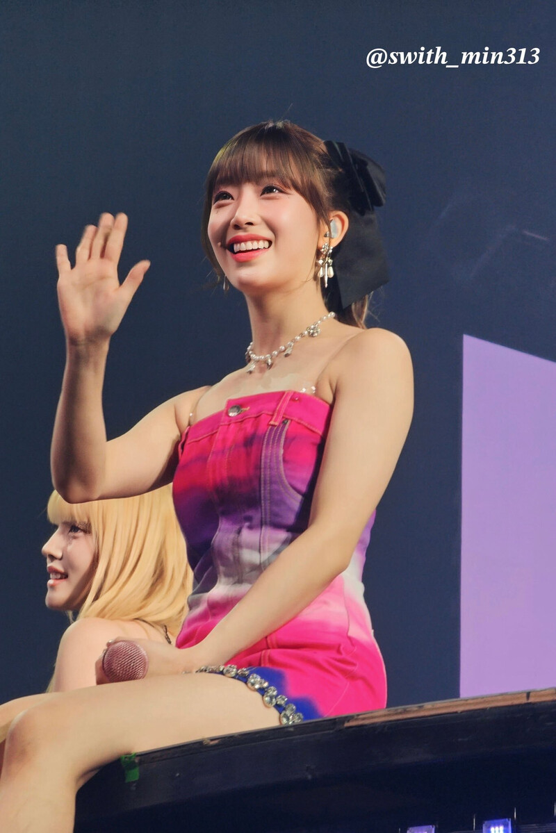 230923 STAYC Sumin - 1st World Tour 'TEENFRESH' in Seoul Day 1 documents 2