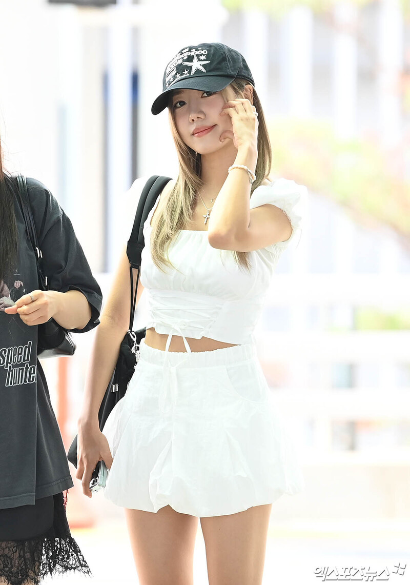 240719 Apink NAMJOO at Incheon International Airport leaving for 'One Tone Concert' in Taiwan documents 1