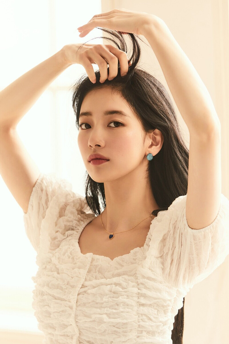 Bae Suzy for GUESS 2022 Summer Collection "Sweet Summer Days" documents 7