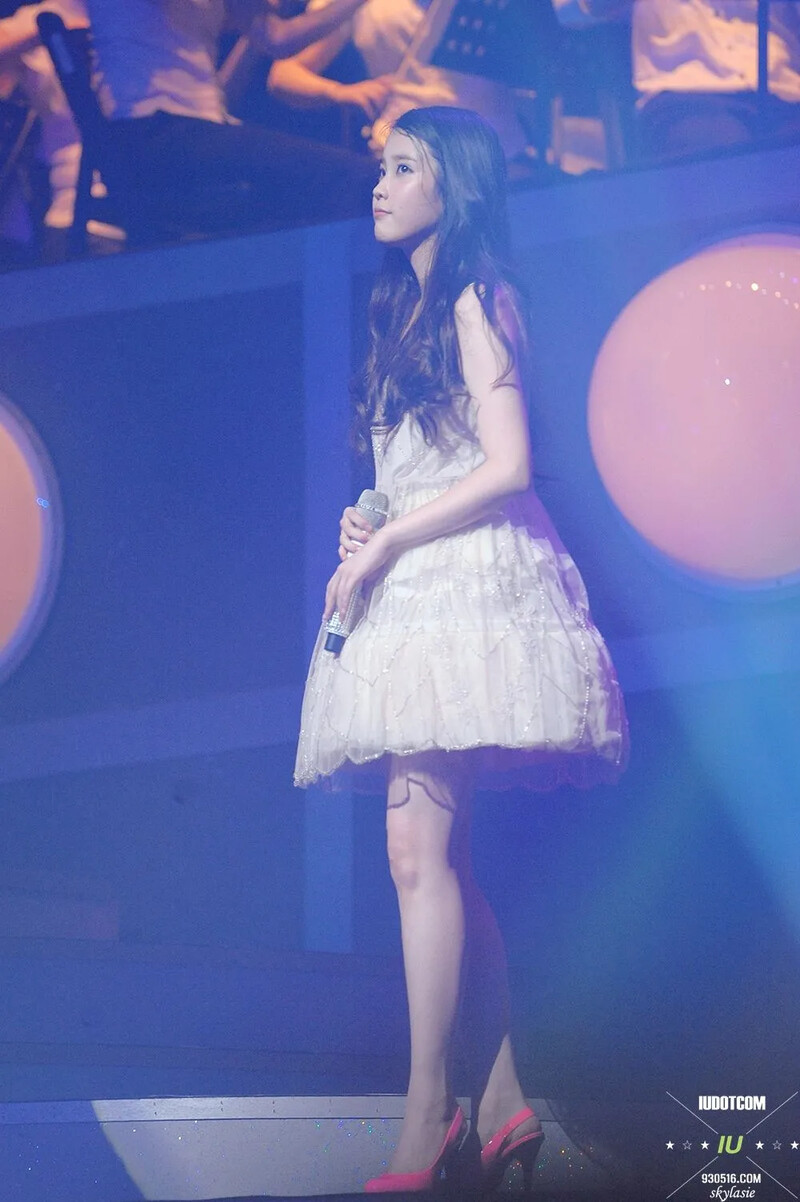 120602 Iu Real Fantasy Concert Kpopping 0840