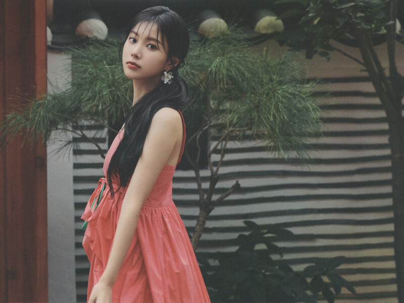 Kang Hyewon 2022 Season's Greetings (Scans) documents 10