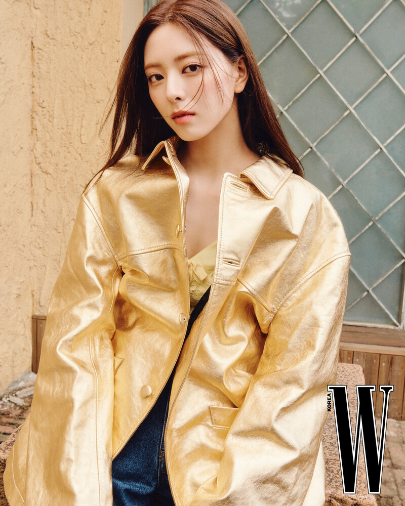 YUNA x COACH for W Korea documents 10