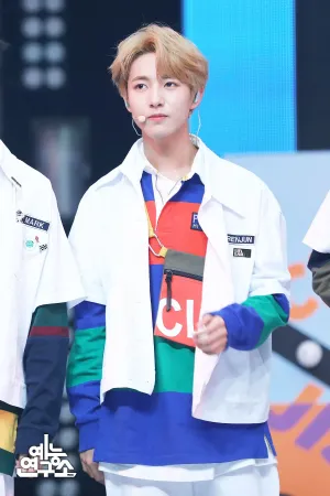 180908 NCT Dream Renjun - 'We Go Up' & '1,2,3' at Music Core