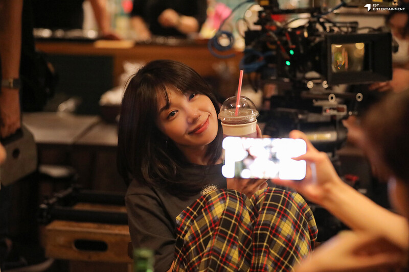 211115 IST Naver post - Apink EUNJI 'Work later, Drink now' drama shoot behind documents 5