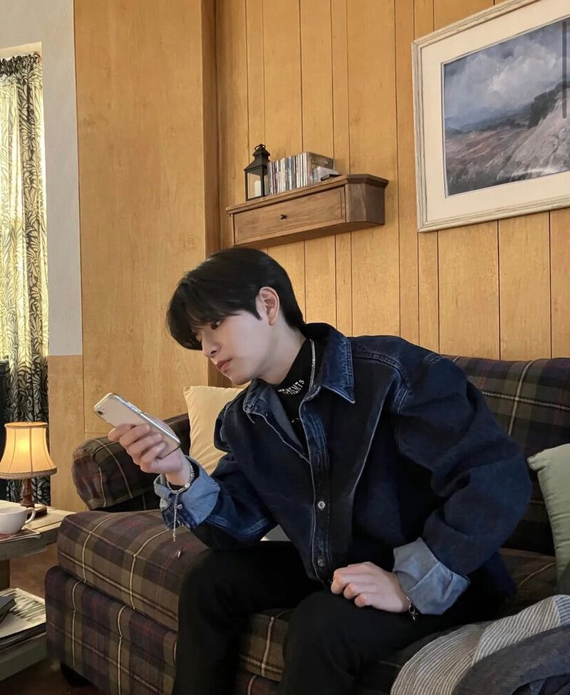 230224 Stray Kids Instagram Update - Seungmin documents 1