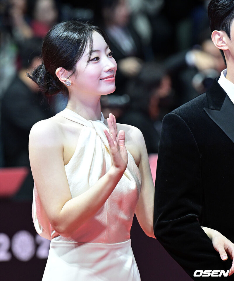 241002 TWICE Dahyun at Busan International Film Festival documents 3