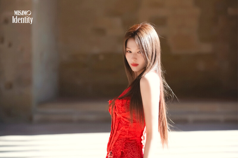 MISAMO 2nd Mini Album 'HAUTE COUTURE' - Behind Photos documents 4