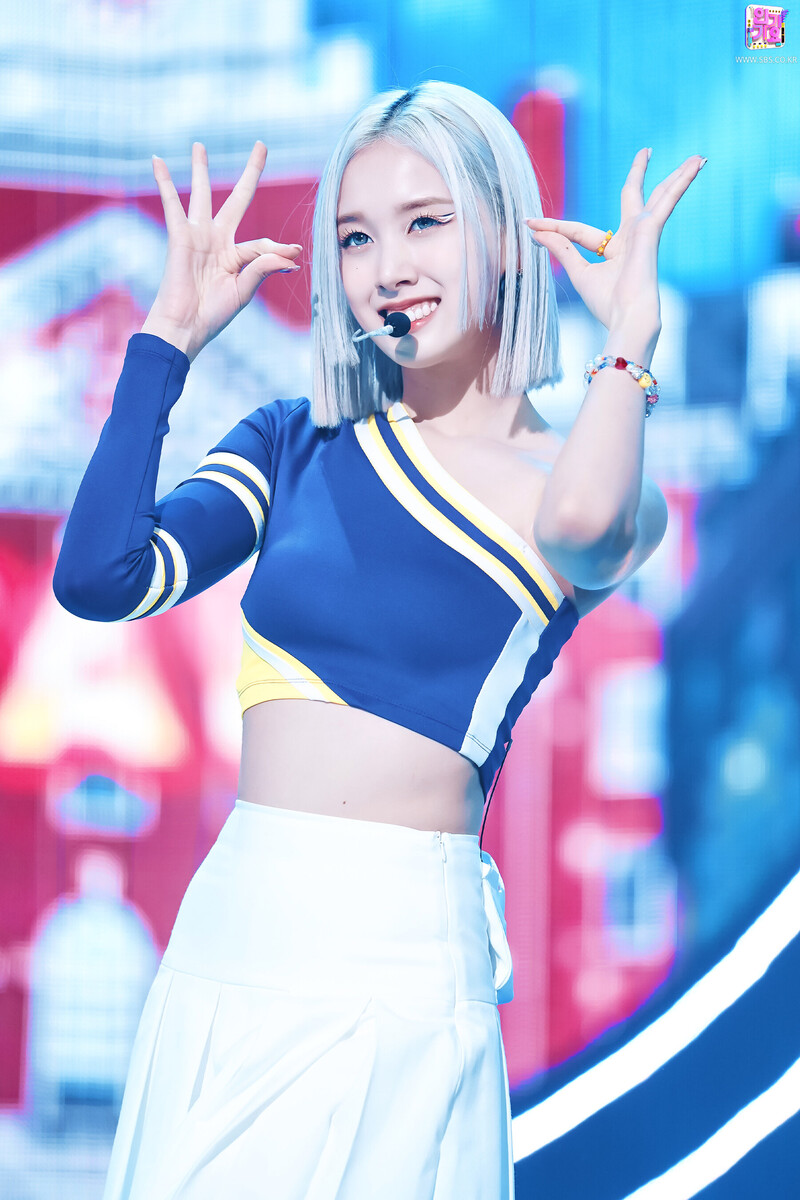 210926 STAYC - 'STEREOTYPE' at Inkigayo documents 4