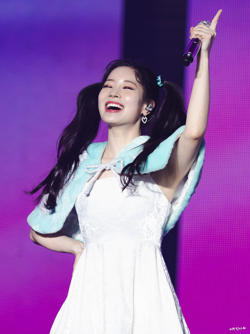 211225 - TWICE 4th World Tour - Dahyun | kpopping