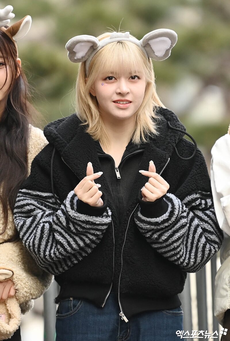 240202 NMIXX Lily - Music Bank Commute documents 2