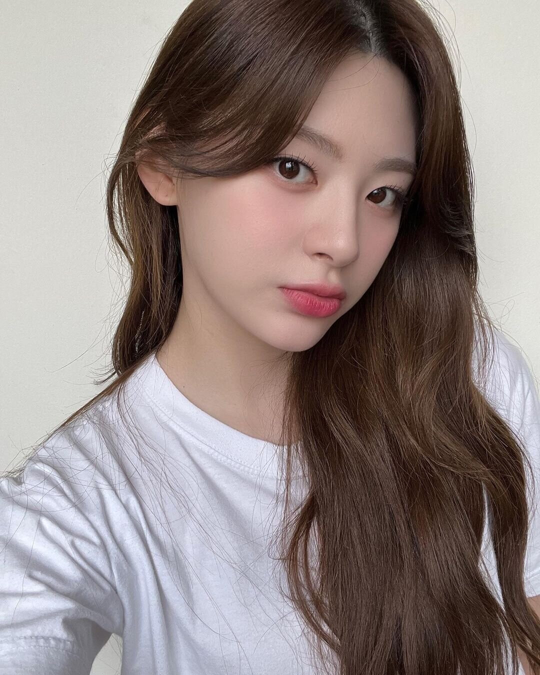 230605 STAYC Instagram Update - Seeun | kpopping