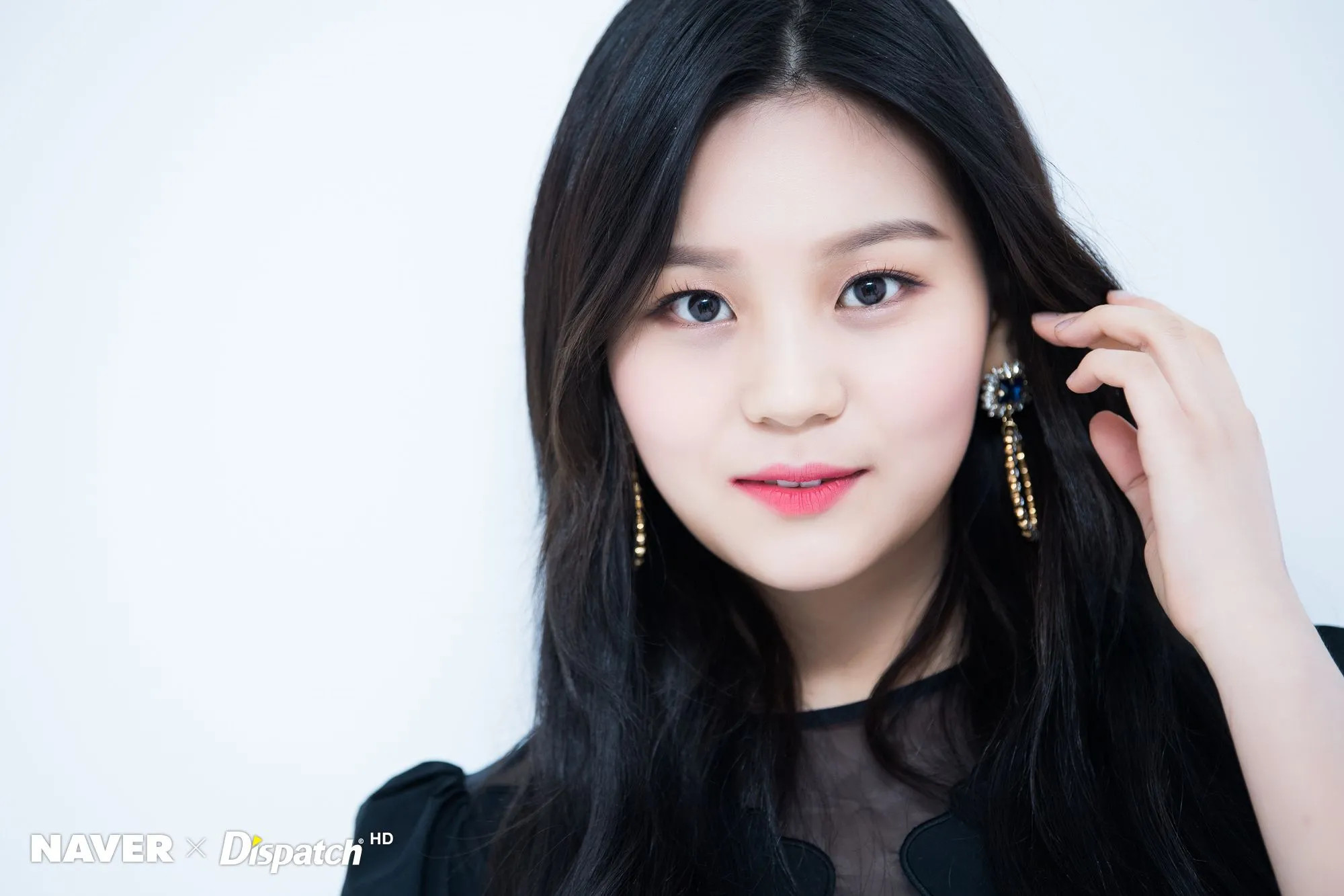 GFRIEND Umji 6th mini album 'Time for the Moon Night' jacket shoot by ...