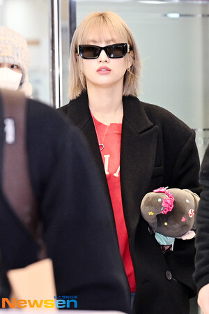 250117 MOMO at Gimpo Airport