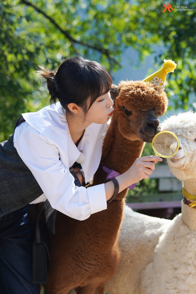 210908 Yuehua Naver Post - Yena & Yuri on Yena's Animal Detective documents 16