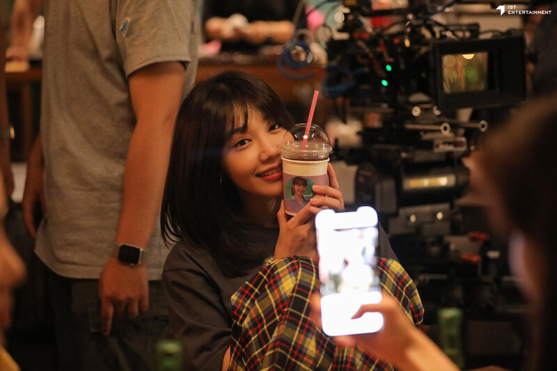 211115 IST Naver post - Apink EUNJI 'Work later, Drink now' drama shoot behind documents 6