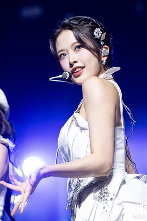 240704 IVE Yujin - "SHOW WHAT I HAVE" 1st World Tour in London Behind by Dispatch