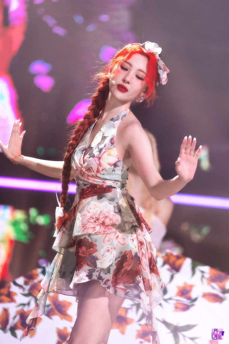 220710 Sunmi - Heart Burn at SBS Inkigayo documents 3