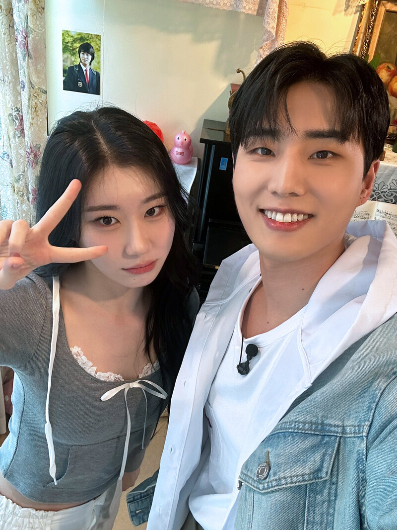 240611 - ITZY n DAY6 Twitter Update with CHAERYEONG n Young K documents 1