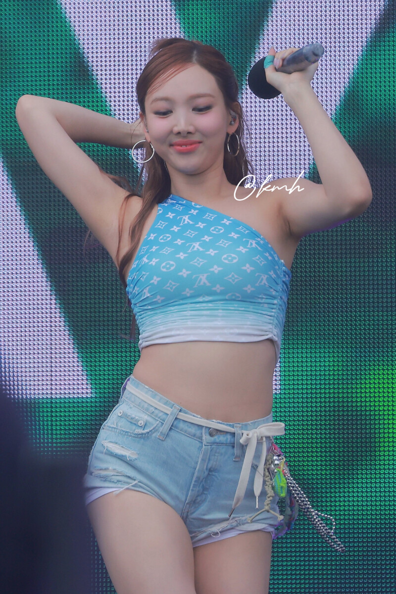 240707 TWICE Nayeon - Waterbomb in Seoul Day 3 documents 6