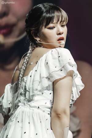 230629 TWICE Jeongyeon - ‘READY TO BE’ World Tour in Chicago Day 2