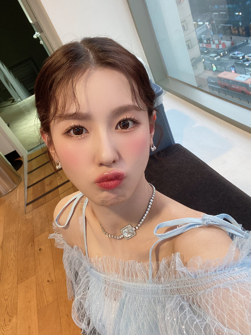 210713 (G)I-DLE Miyeon SNS Update documents 7