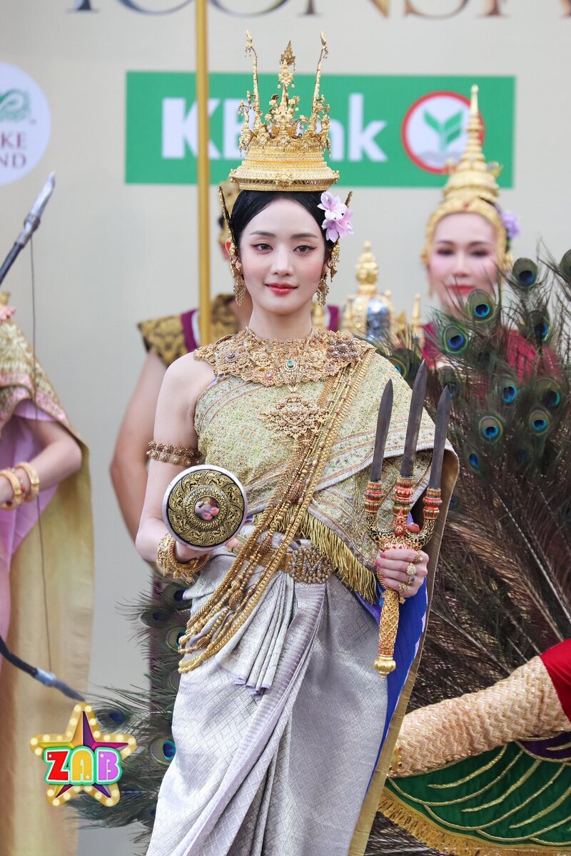 240414 (G)I-DLE Minnie - Songkran Celebration in Thailand documents 25