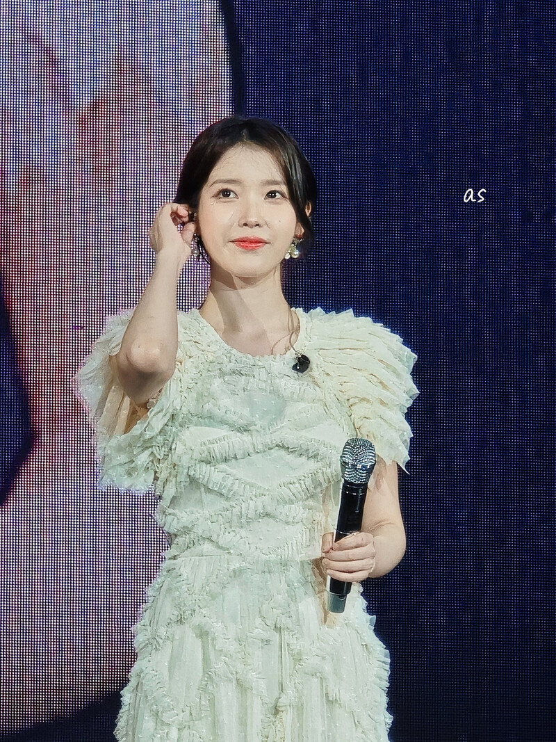 240609 IU - ‘H.E.R.’ World Tour in Kuala Lumpur Day 2 documents 2