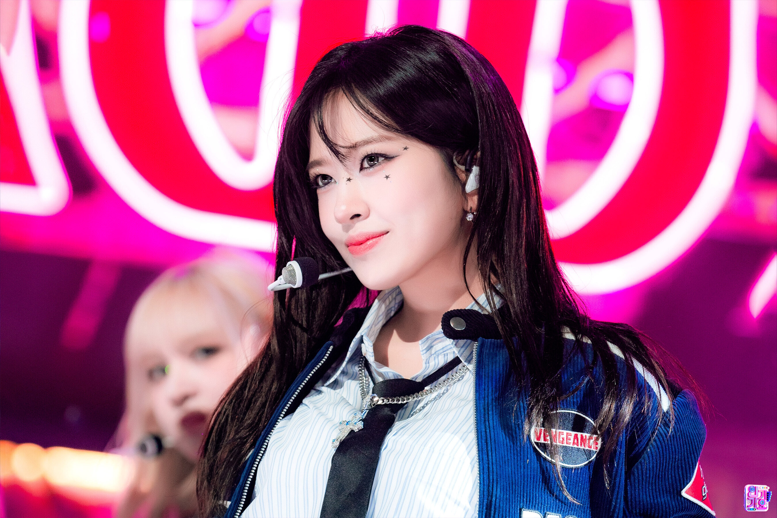 231015 IVE Yujin - 'Baddie' at SBS Inkigayo | kpopping