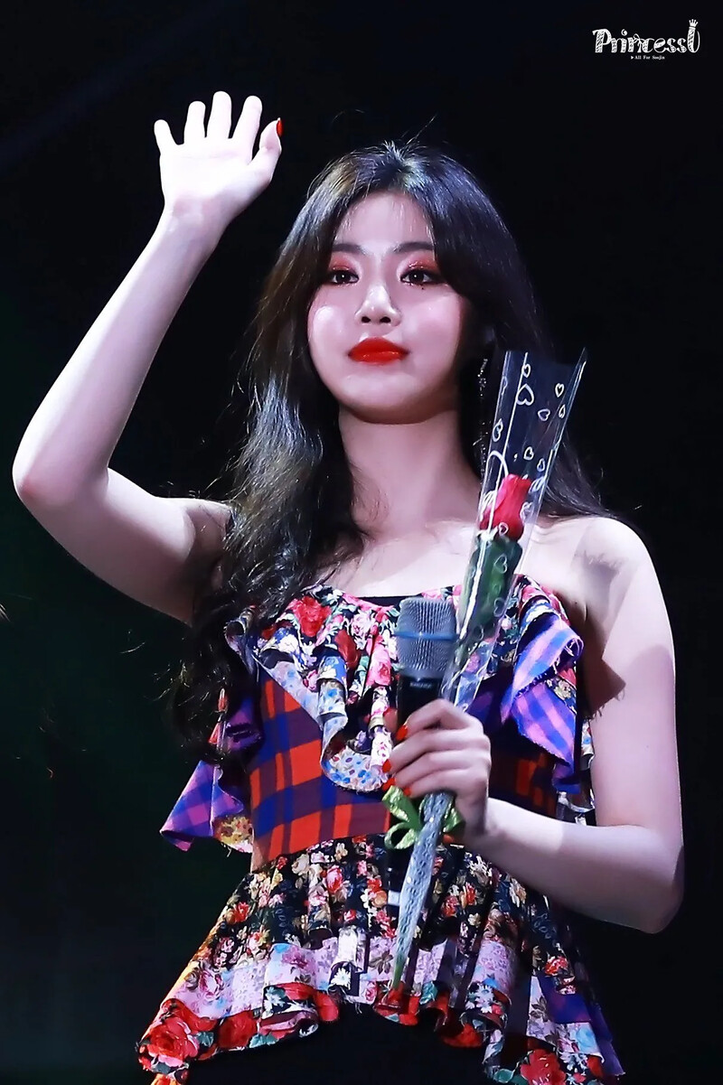 soojin_only-Dgd2YizWsAAnSbb-20180624.jpg