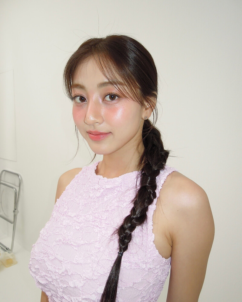 240804 - JIHYO Instagram Update documents 2