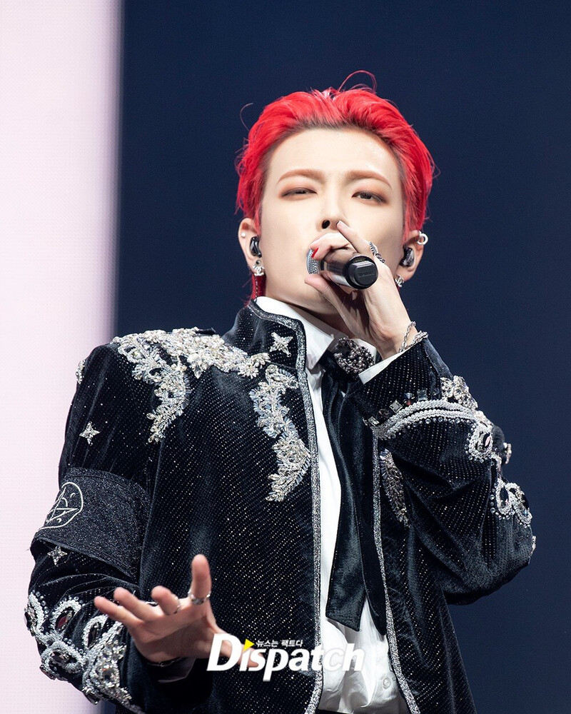 220201 HONGJOONG- ATEEZ 'THE FELLOWSHIP: BEGINNING OF THE END' in LA documents 1