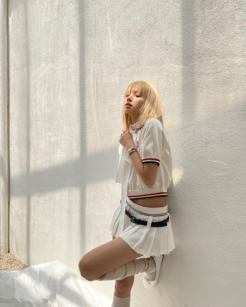 221002 BLACKPINK Lisa Instagram Update documents 5