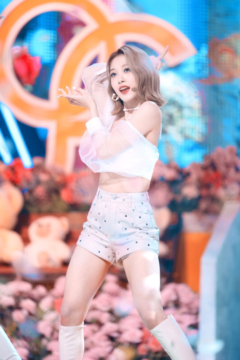 220123 fromis_9 Seoyeon - 'DM' at Inkigayo documents 22
