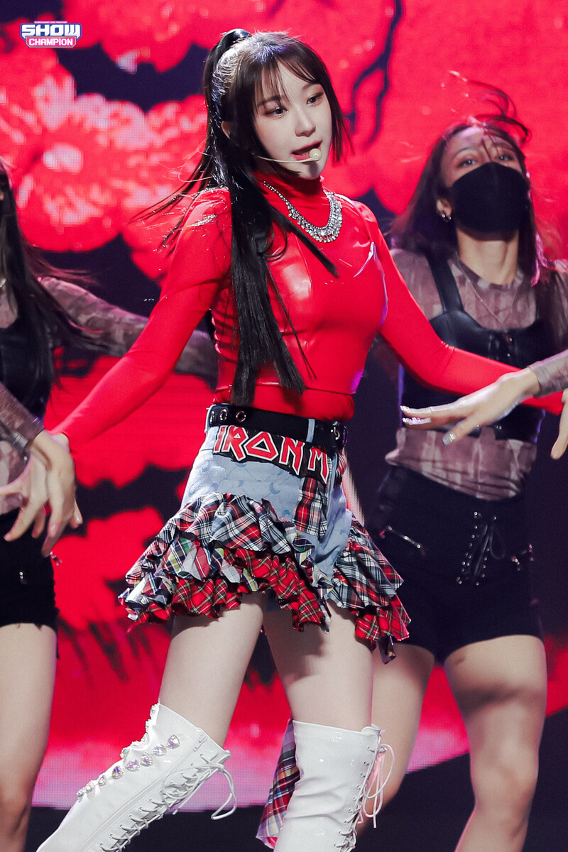 221026 Lee Chaeyeon 'HUSH RUSH' at Show Champion documents 13