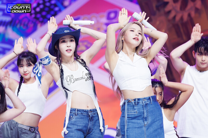 230803 MAMAMOO+ - 'dangdang' at M COUNTDOWN documents 1