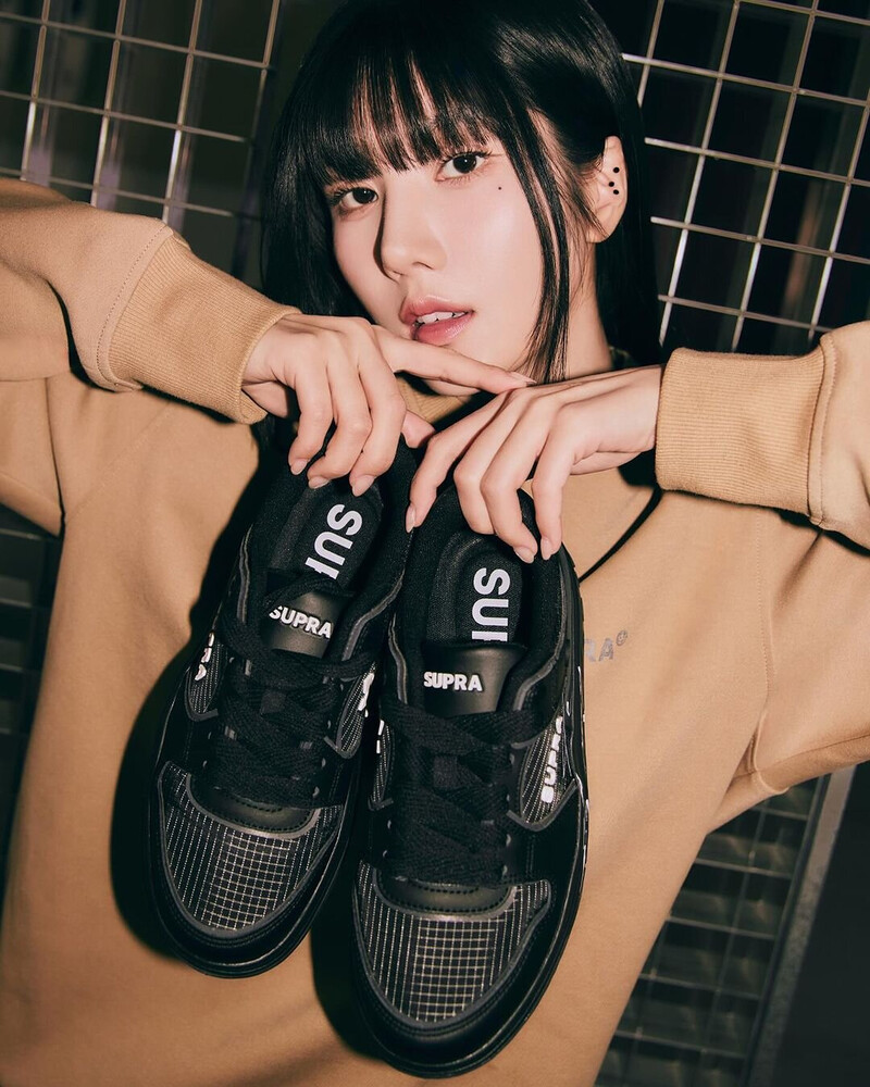 KWON EUNBI for SUPRA December 2023 issue documents 4