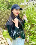 210420 Red Velvet Joy Instagram Update