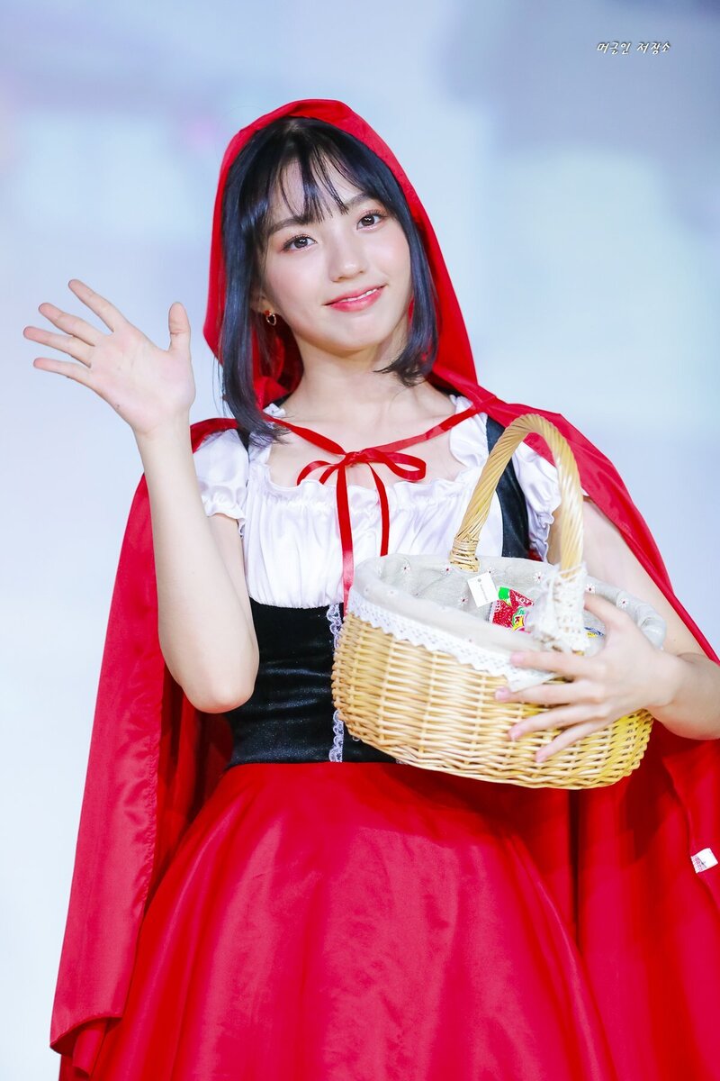 191027 Yeseo @ Haloween Fansign documents 1