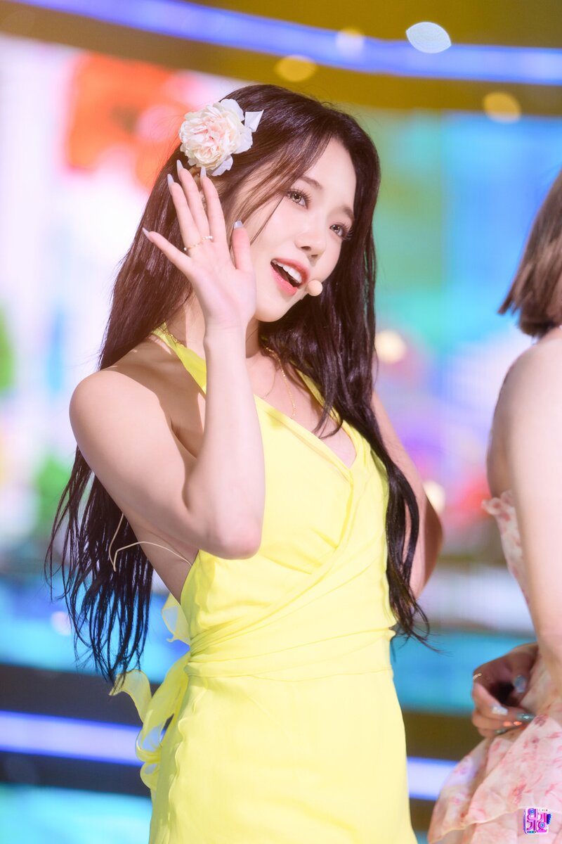 220710 fromis_9 Jisun - 'Stay This Way' at Inkigayo documents 11