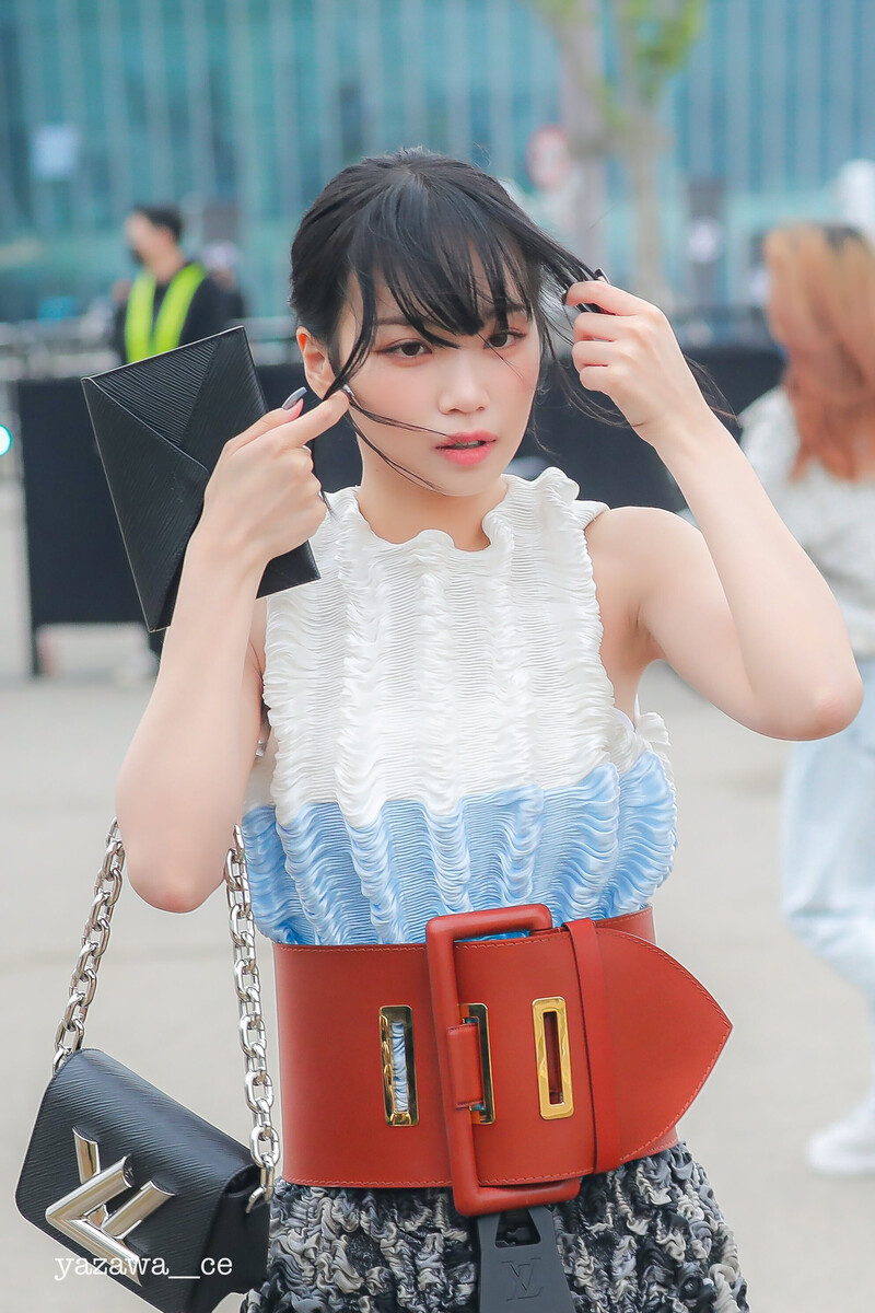 230429 LE SSERAFIM Chaewon - Louis Vuitton Pre Fall 2023 Fashion Show documents 2