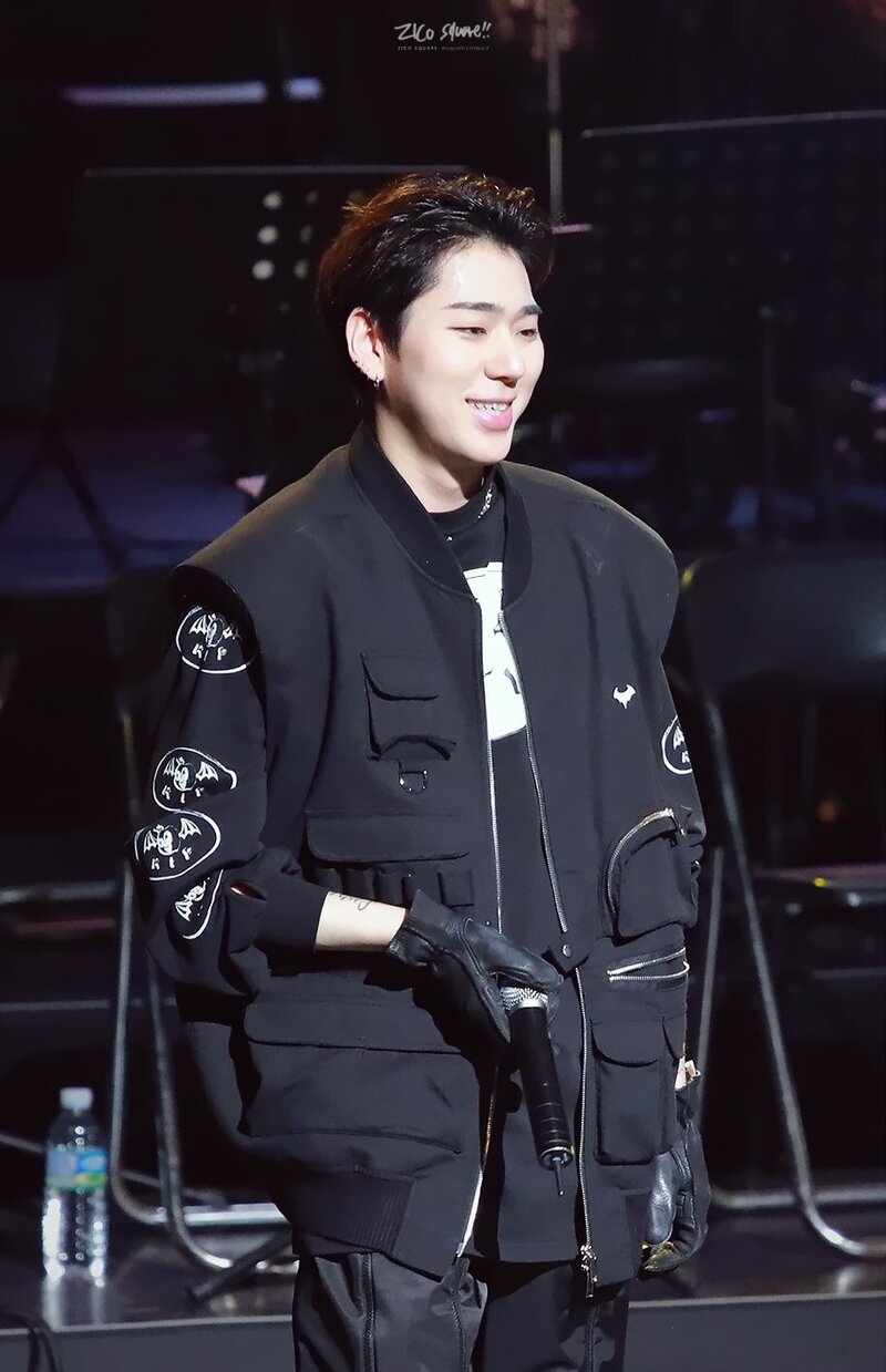 221214 Block B Zico at Marine Corps 2022 28th Year End Concert documents 3
