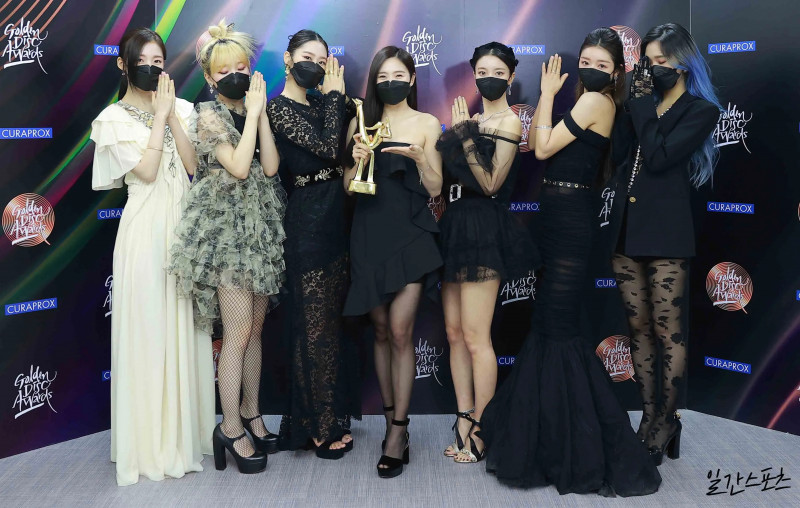 JTBC_Awards-ErSZuMAUUAE7rGY-20210109-05-42.jpg