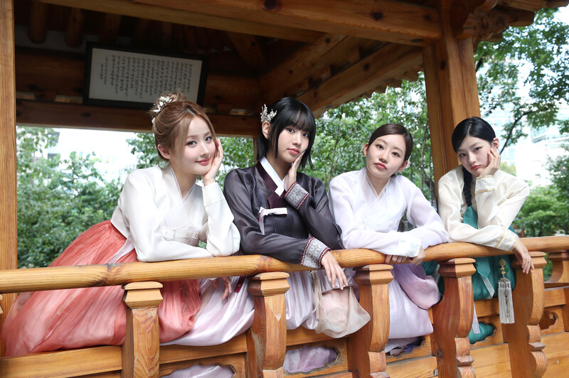 KISS OF LIFE - 2024 Hanbok Interview Photos by News1 documents 9