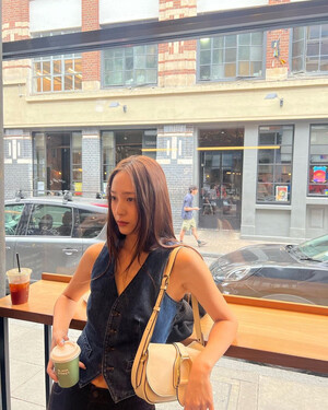 230713 vousmevoyez Instagram Update - KRYSTAL JUNG in London