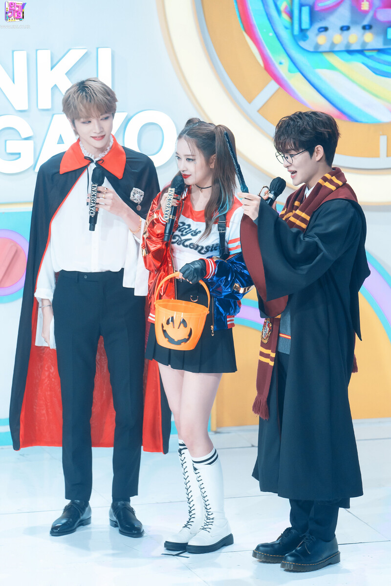 211031 Inkigayo MC's Yujin, Jihoon & Sungchan documents 27