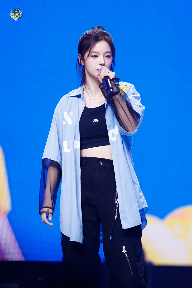 240829 NMIXX Sullyoon - 'See that?' at M COUNTDOWN documents 11