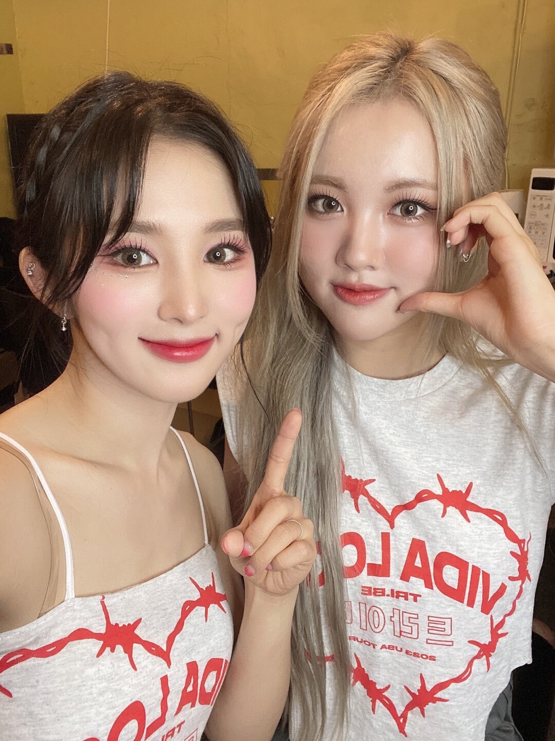 230618 TRI.BE Twitter Update - Songsun and Jia | kpopping