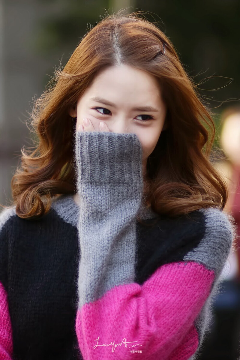 131018 Girls' Generation YoonA at Music Bank documents 4